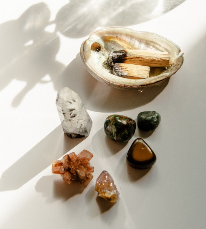 Crystals Help with Manifestation: crystals and sage
