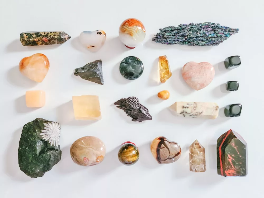 Crystals and Gemstones for Healing: different types of crystals