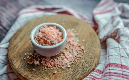 How To Clear Negative Energy From Home: Himalayan salt